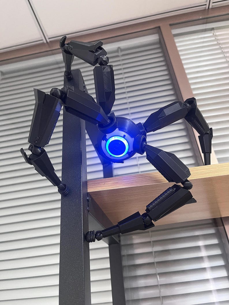 Arc Raiders Leaper RGB Figure, Magnetic Sci-Fi Robot Creature, Floating Display Stand, Gamer Desk Decor, Gaming Collectible Gift