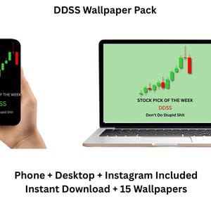 Puede incluir: Imagen de un smartphone y un portátil que muestran un gráfico de bolsa con velas verdes y rojas. El teléfono está en una mano. El texto "STOCK PICK OF THE WEEK" y "DDSS Don't Do Stupid Shit" son visibles. Paquete de fondos de pantalla.