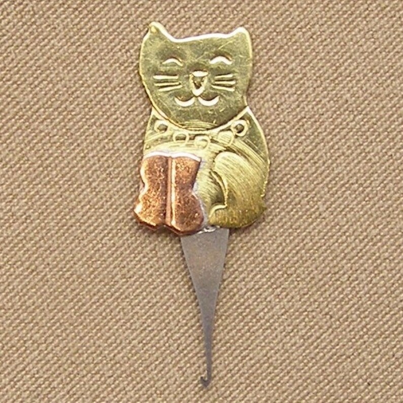Puffin & Company Micro Needle Threaders Kitty, Puppy, Sheep, Heart, Bunny, Bird, Cheshire Cat, Snail, Ladybug, Gnome Kitty