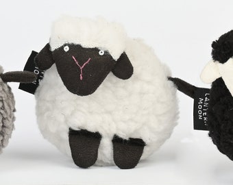 Cintas métricas Lantern Moon en una variedad de diseños