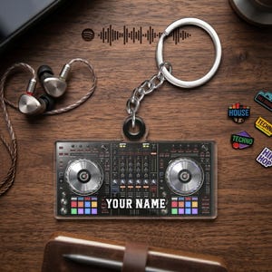 Custom DJ Controller Keychain Personalized Name, Electronic Music Mixer Keyring, Disc Jockey Audio Engineer Gift, Techno House Music Charm