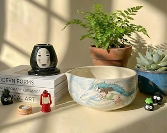 Spirit Realm Keramik Chawan Set | Matcha Schüssel mit White Water Dragon & Faceless Spirit Schneebesenhalter