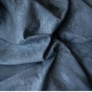 Tejido jacquard de seda y algodón azul cobalto / Textil con efecto desgastado vintage