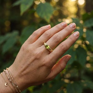 Sunlit Peridot Hammered Ring | Boho Gold Peridot Signet, Fresh Lime Green Gemstone Jewelry