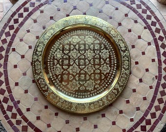Handcrafted round brass tray – Elegant, ornate, and decorative serving tray