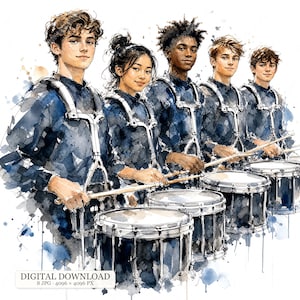 Könnte beinhalten: Eine Aquarellillustration von fünf verschiedenen Personen in dunkelblauen Marschkapellenuniformen, die jeweils eine Snare-Drum mit Holzstöcken spielen. Das Bild enthält den Text DIGITAL DOWNLOAD 8 JPG 4096 x 4096 PX in der unteren linken Ecke.