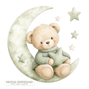 Puede incluir: Una ilustración en acuarela de un oso de peluche marrón claro con un suéter de punto verde salvia, sentado sobre una gran luna creciente verde salvia. El oso sostiene una estrella verde salvia, rodeado de tres estrellas adicionales.