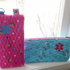 Insulated Medicine Case for Epi Pen Medicine Case Optional Detachable Wristlet by Alert Wear