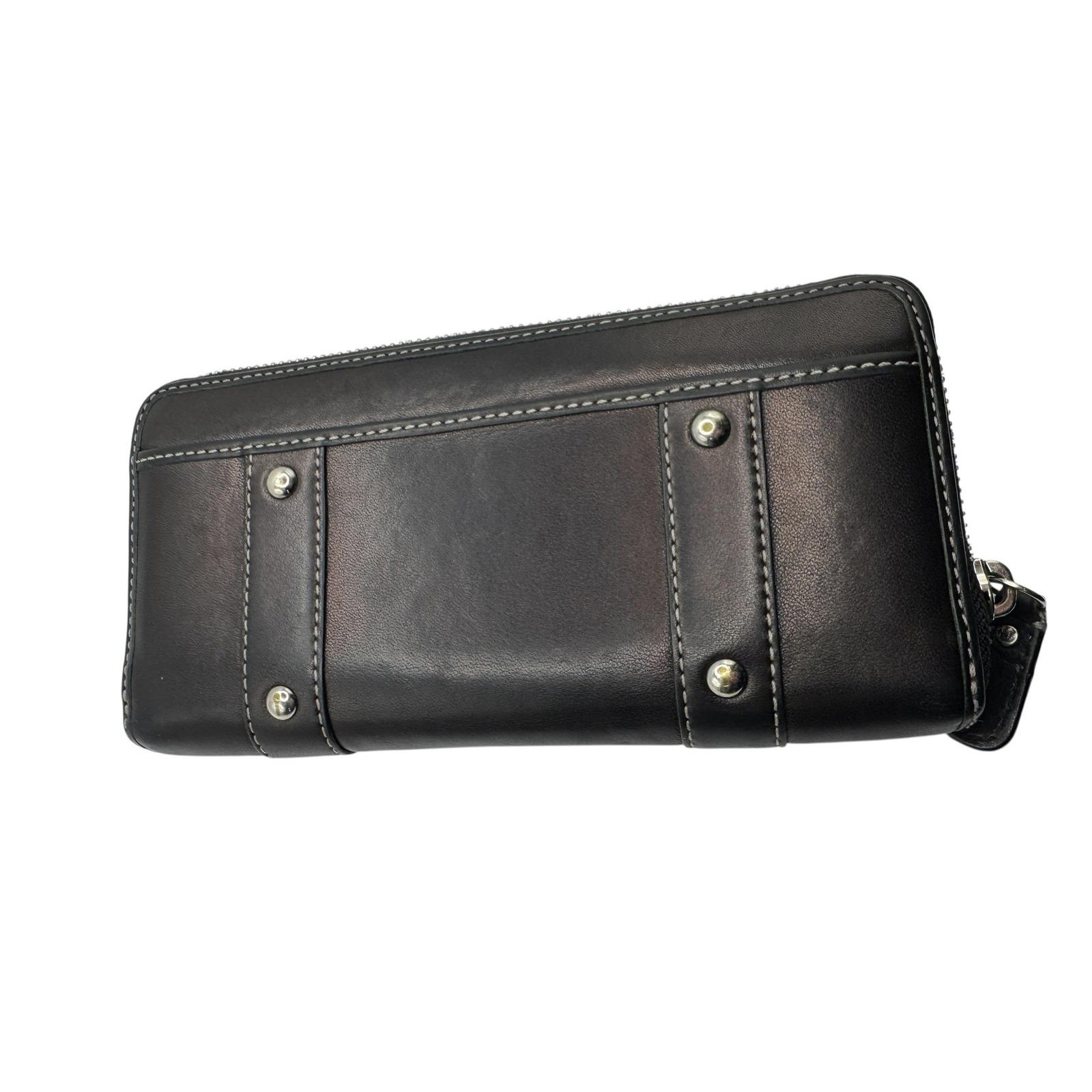 Coach Soho Buckle Zip Around Wallet Black Leather Purple Interior