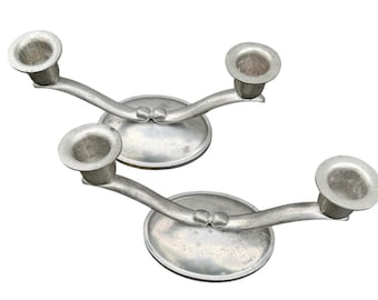 Par de candelabros de doble brazo de peltre vintage Wallace, estilo MCM (Middle-Commercial Candlebox) de 8 pulgadas.