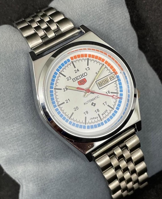 Vintage Seiko 5 Automatic Refurbished Watch,Men's White dial wrist watch