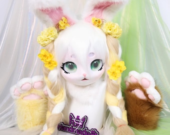 Kigurumi - Disfraz de conejo de primavera con cabeza de conejo, máscara KIG de piel sintética, orejas flexibles, ojos verdes, pelo trenzado, pinzas florales, regalo de cosplay