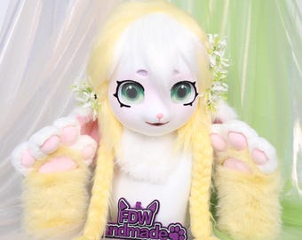 Disfraz de conejo Kigurumi blanco y amarillo con trenzas, orejas caídas, ojos verdes de dibujos animados, pinzas florales y guantes amarillos, regalo de cosplay.