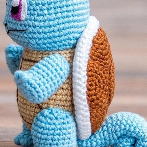 Blue Turtle Amigurumi Pattern – Crochet PDF – Fantasy Character – Squirtle – French
