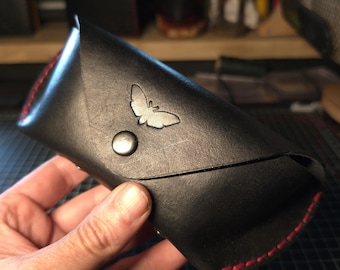 Handmade Full Grain Leather Glasses Case | Vegetable Tanned Leather Eyeglass Sleeve | Black Leather Sunglasses Holder