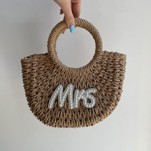 Mme Pearl Straw Demi-lune Basket Cordon De serrage Sac bandoulière Lune de miel à l'étranger Mariage EVJF vacances Mariée Femme Mme cadeau de mariage