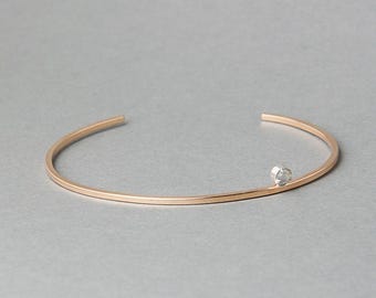 Punho com preenchimento de ouro 14k, pulseira, pulseira empilhável, pedra da lua ou pedra preciosa de hematita, simples, pulseira Moment | Coleção de sequências de Haley Lebeuf