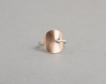 Planet Ring, Gemischte Metalle, himmlischer Schmuck, zweifarbig, Statement, handgefertigt in USA, Saturn Ring | Voyager Kollektion von Haley Lebeuf