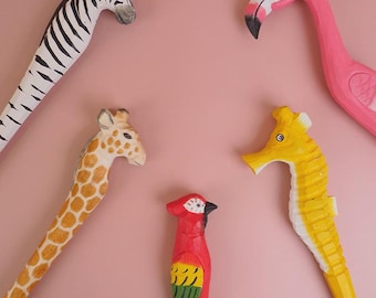 Rascador de espalda de madera con forma de animal, hecho a mano: herramienta para aliviar la picazón, colgante decorativo para el hogar, regalo creativo