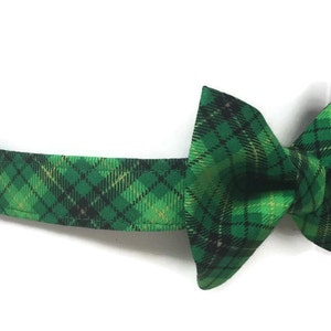 St. Patty's Green and Black Irish Plaid Bow Tie Dog Collar ALL SIZES imagem 2