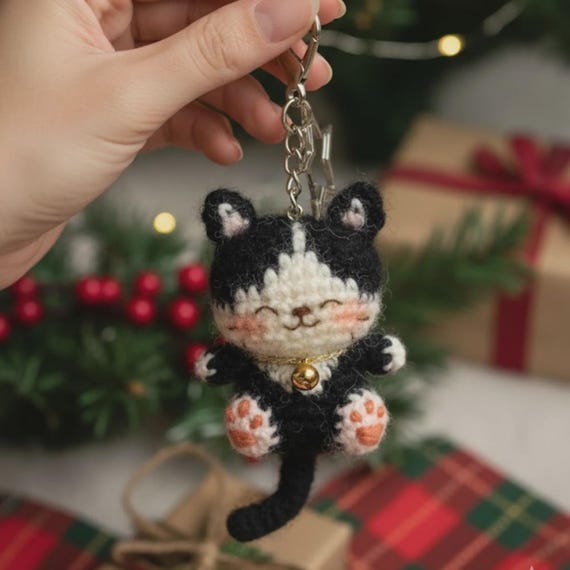 Crochet Amigurumi Black Cat Keychain Pattern, Halloween Kitty Charm (PDF Pattern)