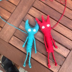 Bambola Yarny fatta a mano – Personaggi ispirati a Unravel Two / Wire Armature