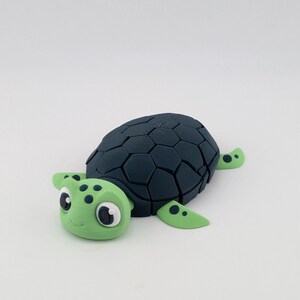Articulated Hex Mesh Sea Turtle Fidget Toy - 3D Printed Deep Green Flexi Turtle Keychain Charm - Handcrafted in TX