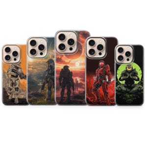 Könnte beinhalten: Fünf Smartphone-Hüllen mit Grafiken von Halo-Videospielcharakteren. Die Designs zeigen einen Soldaten vor orangefarbenem Hintergrund, einen Soldaten in einer Landschaft, eine Silhouette vor einem Sonnenuntergang, einen rot gepanzerten Soldaten und einen meditierenden Soldaten.