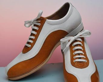 Zapatos de cuero para hombre hechos a mano, con cordones blancos y tostados, para oficina.