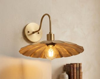 Mid Century Modern Scalloped Shade & Fluted Metal – Vintage Lighting for Hallway or Bedroom – Unique Gift for Housewarmings