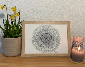 Mandala intrincado dibujado a mano imprimible / Mandala de líneas en blanco y negro / Arte de pared cuadrado descargable