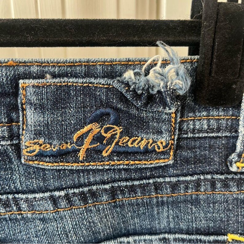 Seven7 Y2K Vaqueros acampanados clásicos de tiro bajo con lavado medio, talla 26 imagen 11