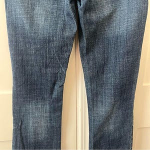 Seven7 Y2K Vaqueros acampanados clásicos de tiro bajo con lavado medio, talla 26 imagen 13