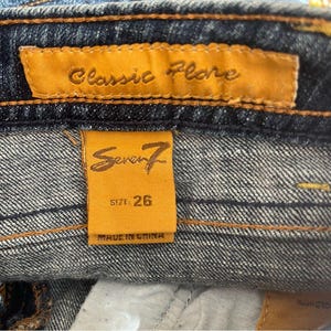 Seven7 Y2K Vaqueros acampanados clásicos de tiro bajo con lavado medio, talla 26 imagen 16