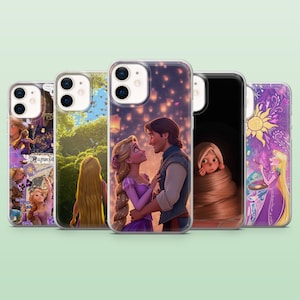 Könnte beinhalten: Eine Sammlung von fünf Handyhüllen mit Szenen aus dem Zeichentrickfilm Rapunzel – Neu verföhnt. Die Hüllen zeigen Bilder von Rapunzel und Flynn Rider, Rapunzels langem Haar und schwebenden Laternen. Die Hüllen haben eine transparente, glänzende Oberfläche.