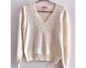Jaclyn Smith Vintage Ivory Knit Sweater Pearl Embroidered Floral V-Neck Medium