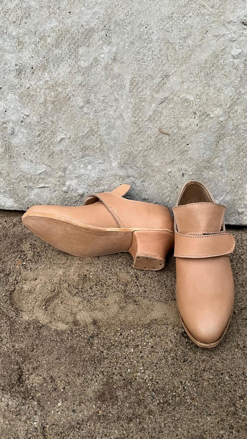 Traditional Ruler Shoes Handmade Colonial Leather Shoes – 18th Century Historical Reenactment ...