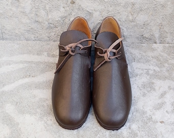 Handmade Leather Shoes – 17th Century Renaissance Costume Footwear