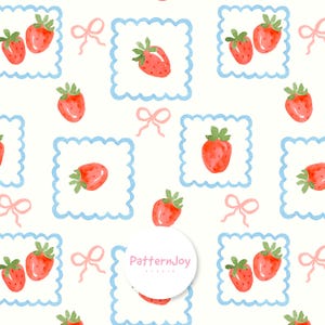 Pode incluir: Padrão aquarela com morangos vermelhos com caules verdes, definidos em molduras azuis com bordas onduladas sobre um fundo branco. Laços cor-de-rosa estão espalhados por todo o design. O logotipo do estúdio PatternJoy está no centro.