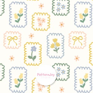 Pode incluir: Padrão repetitivo de molduras retangulares com bordas onduladas, cada uma contendo um desenho floral ou laço em tons pastel. O padrão inclui elementos amarelos, azuis e rosa, com pequenas flores espalhadas sobre um fundo branco. O logotipo PatternJoy Studio é visível.