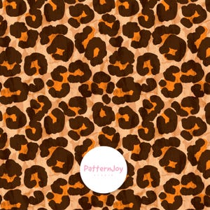 Pode incluir: Padrão de estampa de leopardo sem costura. O padrão apresenta manchas marrons escuras com centros laranja em um fundo marrom claro. O design se repete na superfície, criando um efeito texturizado.