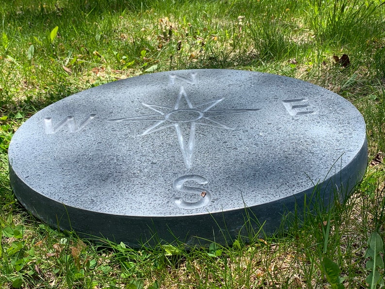 Terrazzo Compass Rose Garden Stone Polished mostrado en | Etsy
