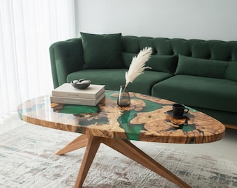 Table basse faite main en bois d'olivier et époxy émeraude | Centre de table personnalisé Live Edge en résine
