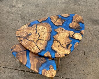 Ensemble de 2 tables basses faites main en bois d'olivier et en résine époxy - Meubles de salon modernes