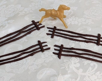 Vintage HARD PLASTIC Archer Corral Fence and Horse 5 Pieces ranch barn retro