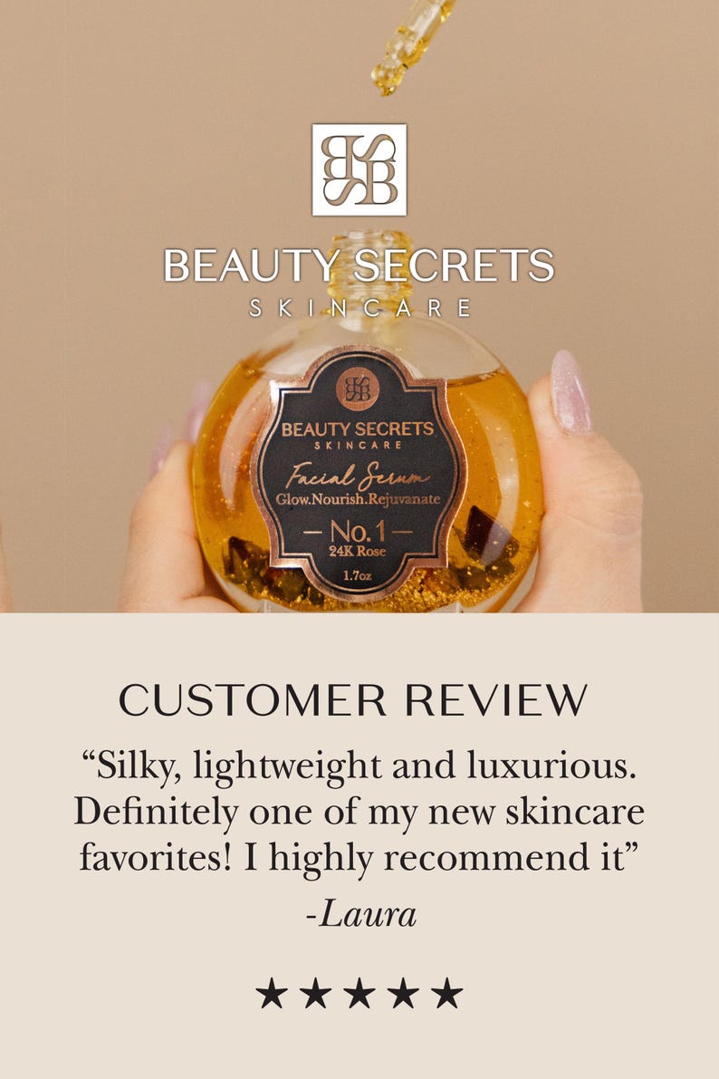Puede incluir: Un frasco de vidrio redondo de suero facial Beauty Secrets Skincare No. 1 24K Rose con l&iacute;quido dorado y escamas. La etiqueta negra dice Beauty Secrets Skincare Facial Serum Glow.Nourish.Rejuvenate No. 1 24K Rose 50ml. Un gotero est&aacute; arriba.