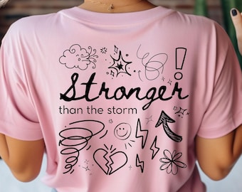 Stronger Than The Storm • Frauen Shirt • Boho Self Care T-Shirt • Inspiration Frauen • Geschenk Frau • Love Yourself • Frauenpower