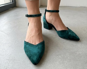Handmade Green Velvet Block Heel Shoes, Women's Ankle Strap Shoes;woman shoes; wedding shoes ; bridal shoes ; woman's shoes