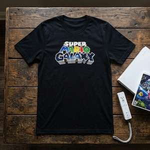 Camiseta com estampa do Super Mario Galaxy | Camiseta retrô de jogos da Nintendo imagem 1