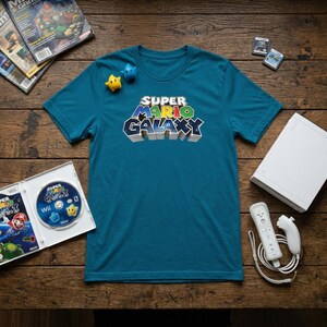 Camiseta com estampa do Super Mario Galaxy | Camiseta retrô de jogos da Nintendo imagem 3